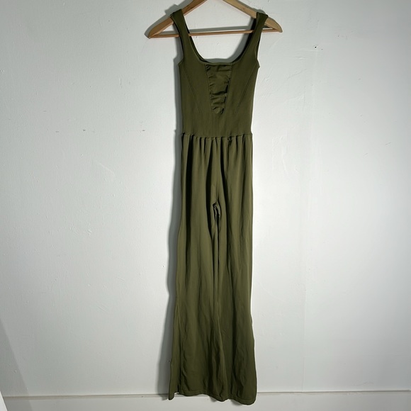 FP Movement Free People Good Karma Flare Onesie Army Green M/L - Picture 4 of 5